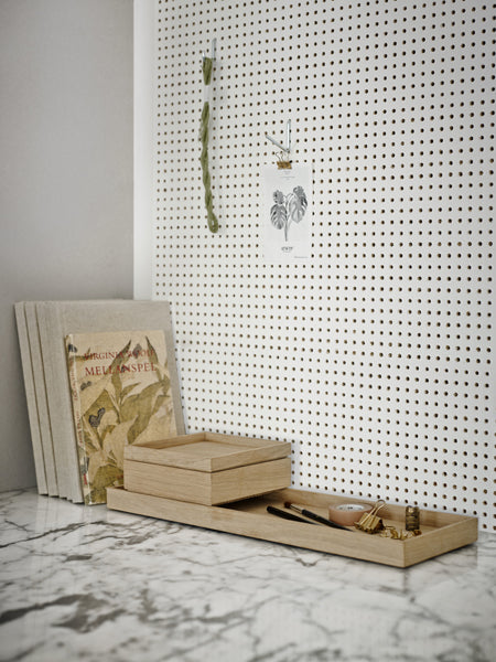 Nomad Tray by Skagerak, showing nomad tray in live shot.