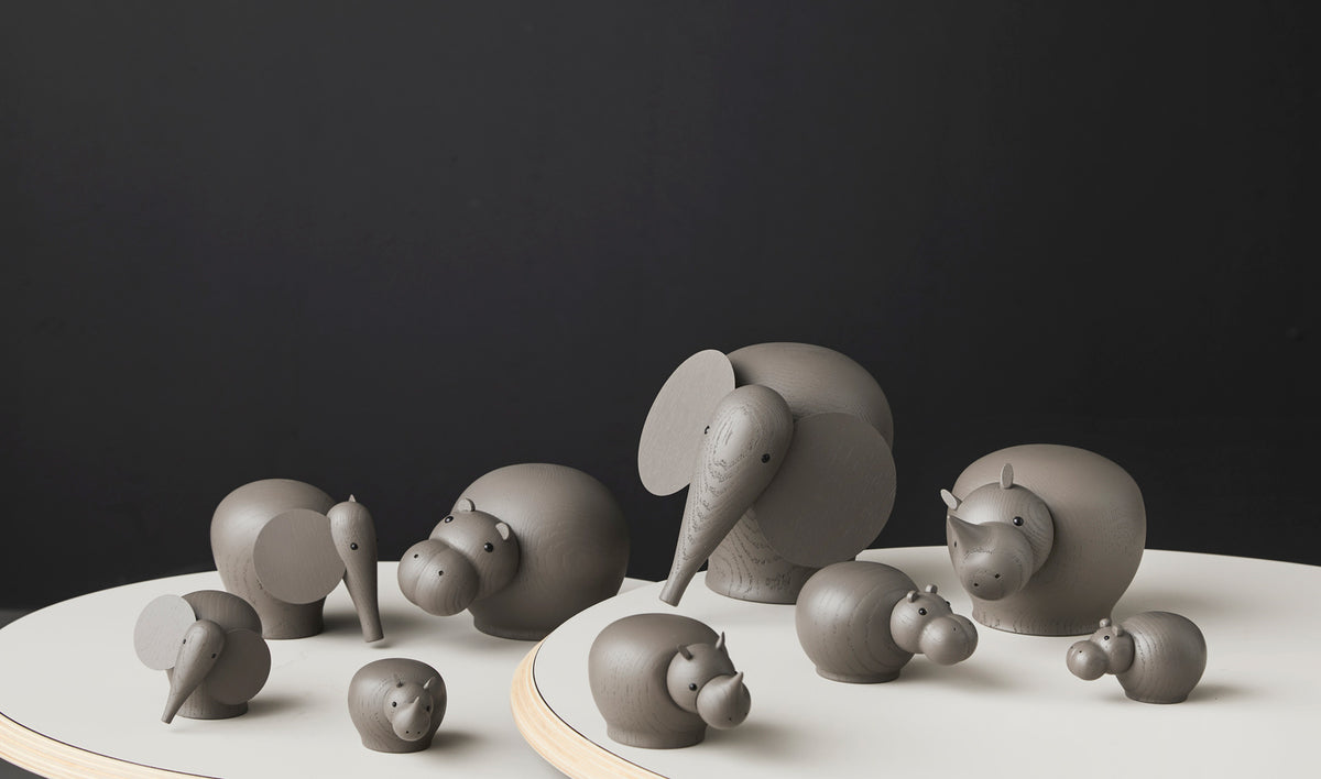 Nunu Elephant by Woud. showing elephants in live shot.