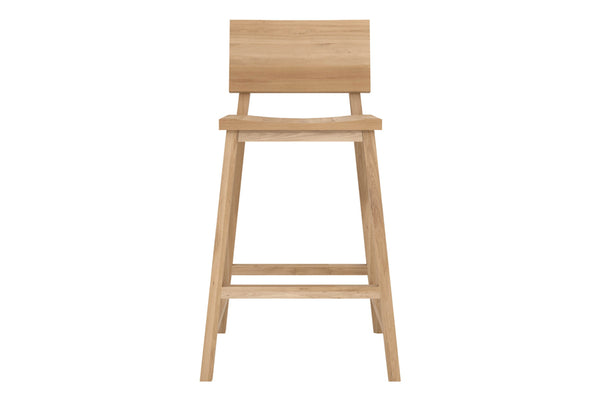 N3 Kitchen Oak Counter Stool by Ethnicraft, showing front view of n3 kitchen counter stool.