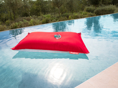 Original Floatzac lounge Bean Bag by Fatboy, showing original floatzac lounge bean bag in live shot.