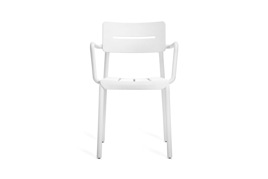 Outo Arm Chair by Toou, showing front view of outo lounge chair in white polypropylene finish/no connector table.