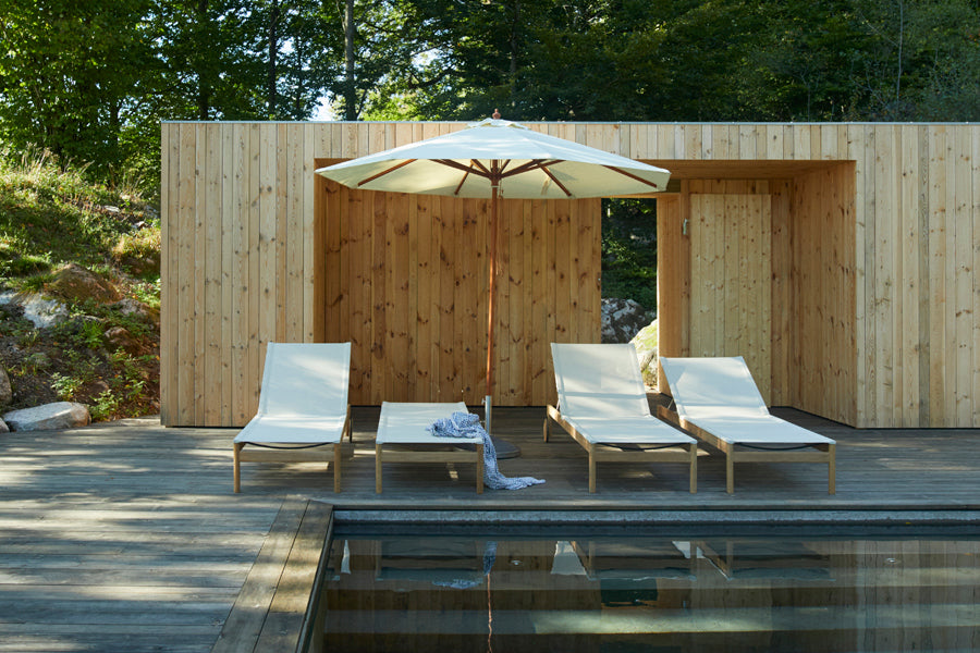 Pelago Sunbed by Skagerak, showing pelago sunbeds in live shot.