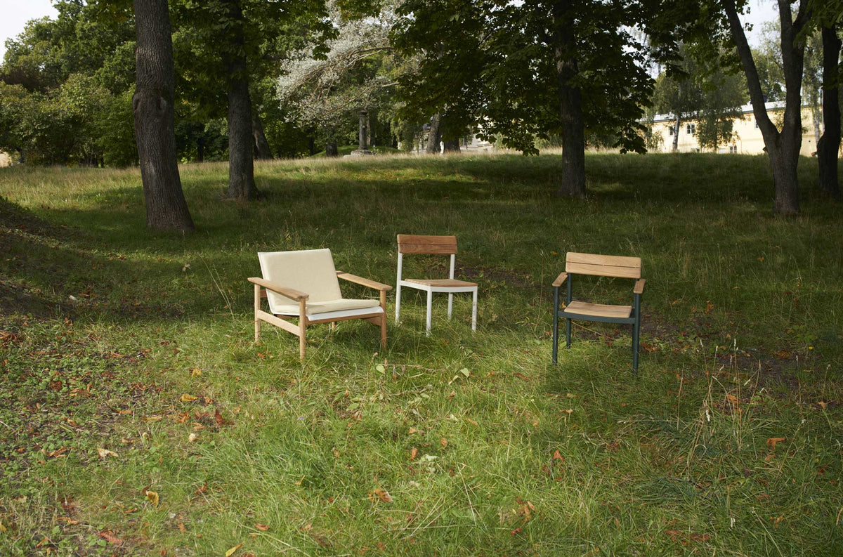 Pelagus Outdoor Chair by Skagerak, showing pelagus outdoor chair in live shot.