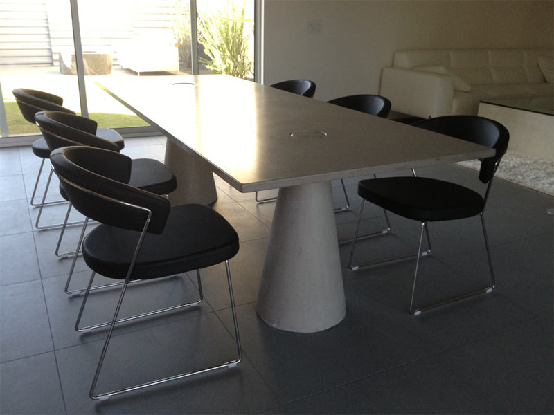 James De Wulf Rectangular Locking Dining Table by De Wulf, showing rectangular locking dining table with chairs in live shot.