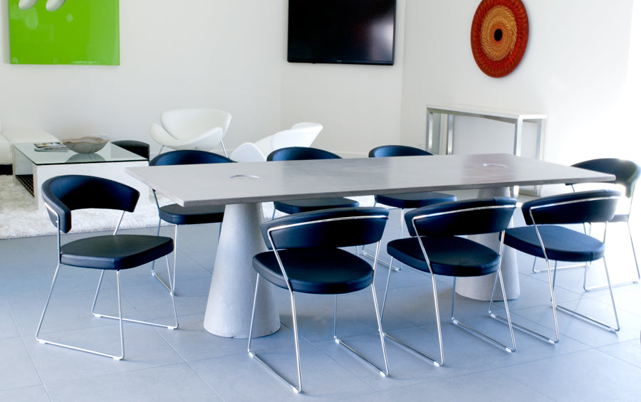 James De Wulf Rectangular Locking Dining Table by De Wulf, showing rectangular locking dining table with chairs in live shot.