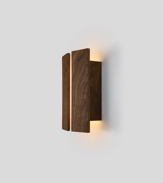 Rima LED Sconce by Cerno, showing rima led sconce in live shot.