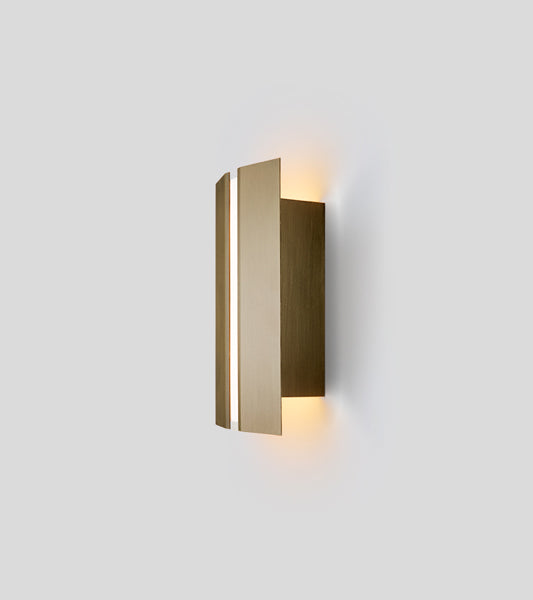 Rima LED Sconce by Cerno, showing rima led sconce in live shot.