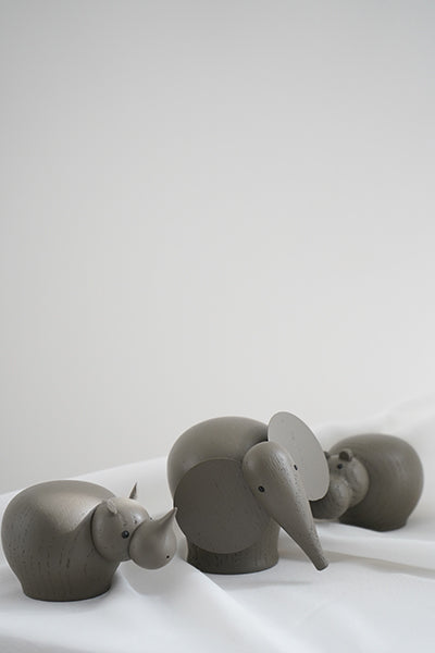 Rina Rhinoceros Set by Woud, showing rina rhinoceros set in live shot.