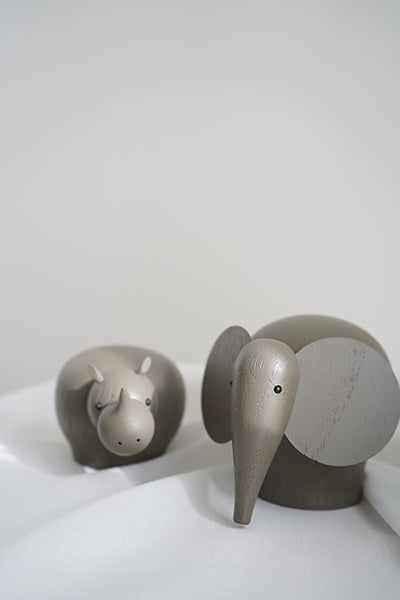 Rina Rhinoceros Set by Woud, showing rina rhinoceros set in live shot.
