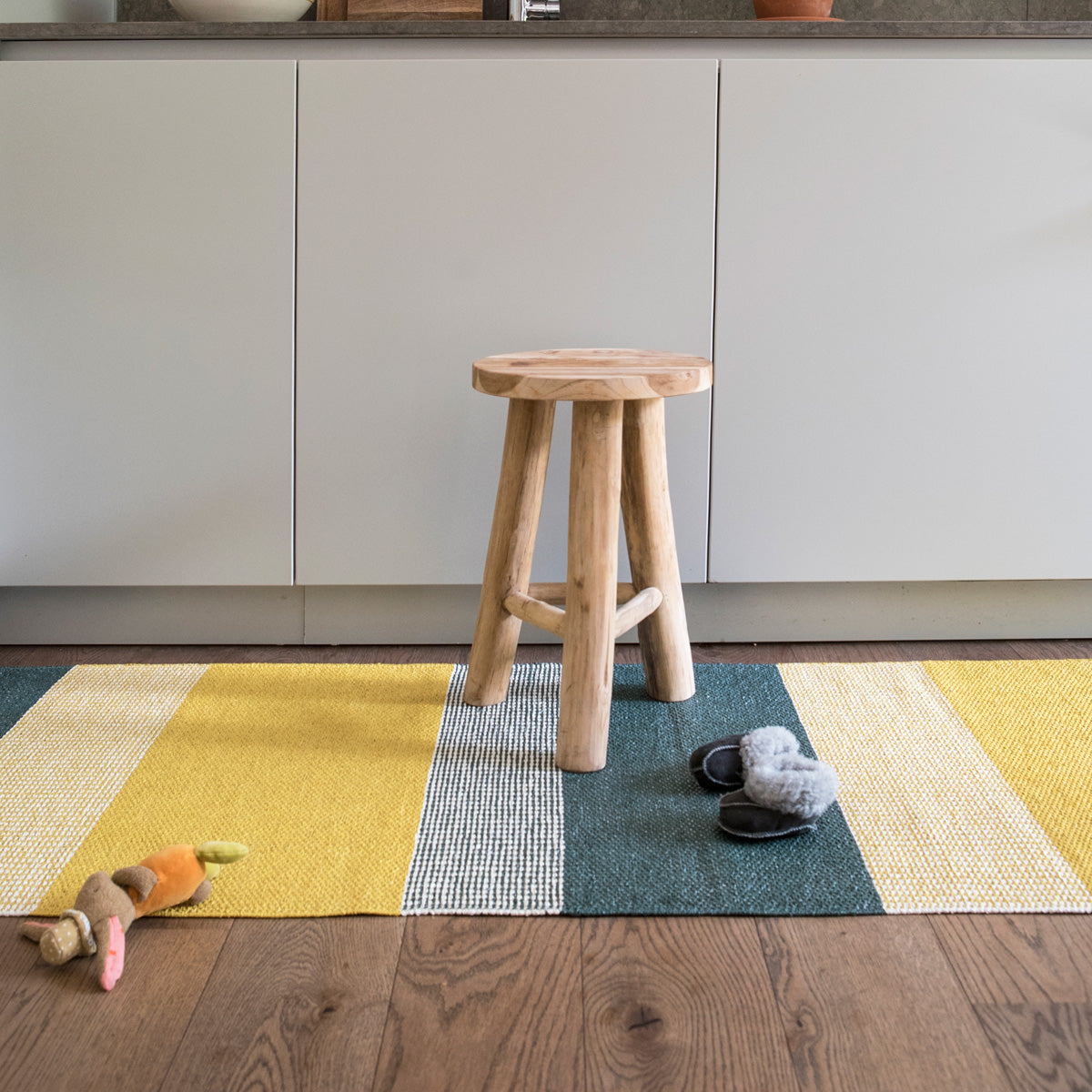 Seasons Woven Plastic Rug by Brita, showing closeup view of seasons woven plastic rug in live shot.