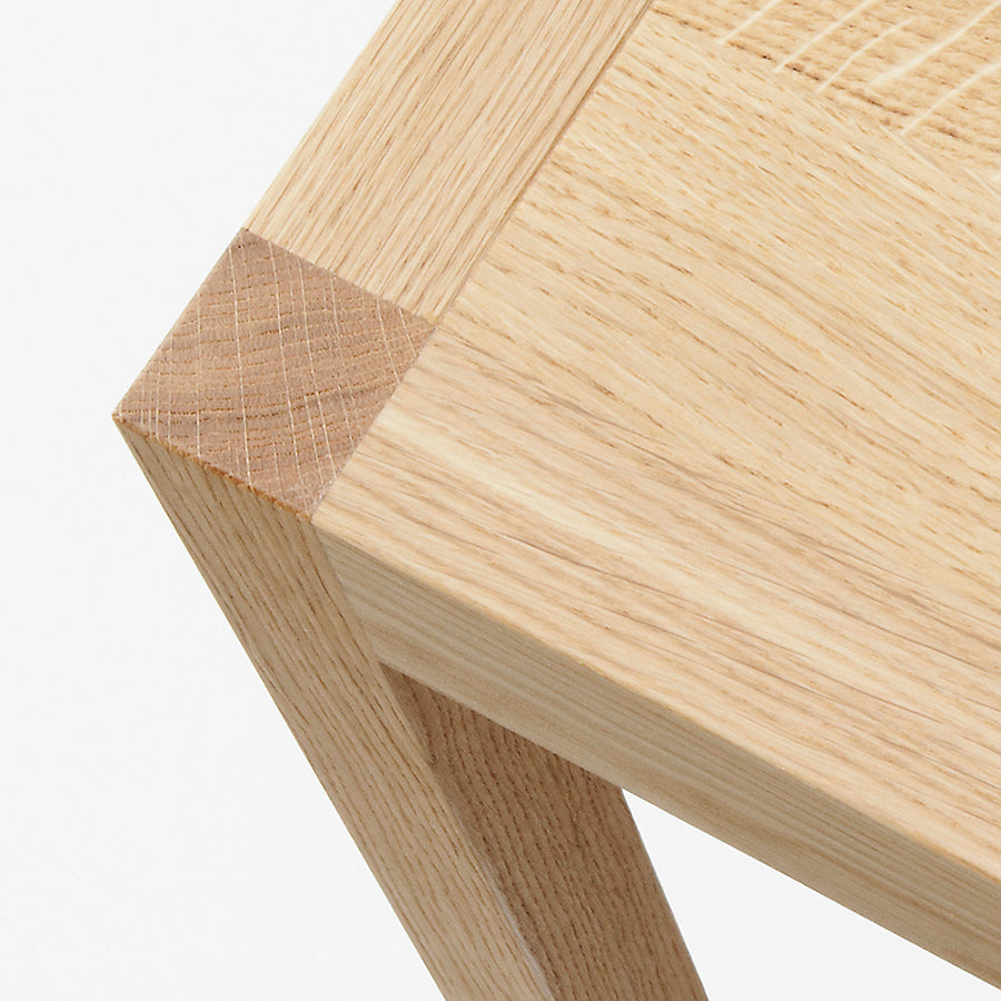 Seminar KVBJ1 Bar Stool by Nikari, showing closeup view of seminar kvbj1 bar stool in live shot.