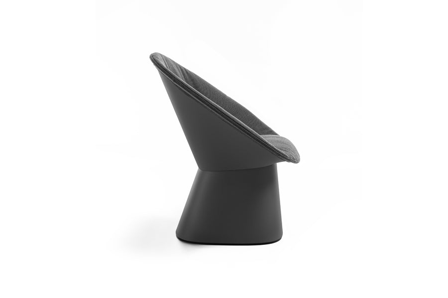 Sensu Outdoor Lounge Chair with Easy Upholstery Seat Cover by Toou, showing side view of sensu lounge chair with easy upholstery in anthracite eco plastic/anthracite standard upholstery.