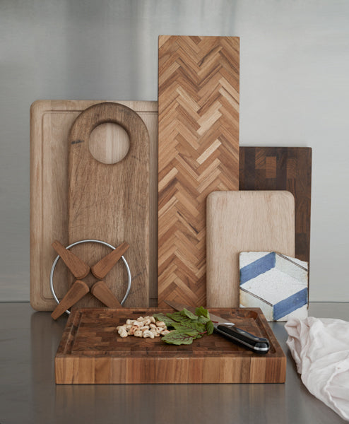 Sild Tray by Skagerak, showing sild tray with different trays in live shot.