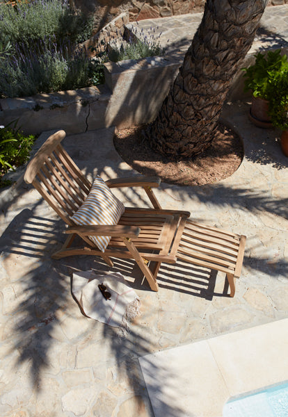 Steamer Deck Chair by Skagerak, showing steamer deck chair in live shot.