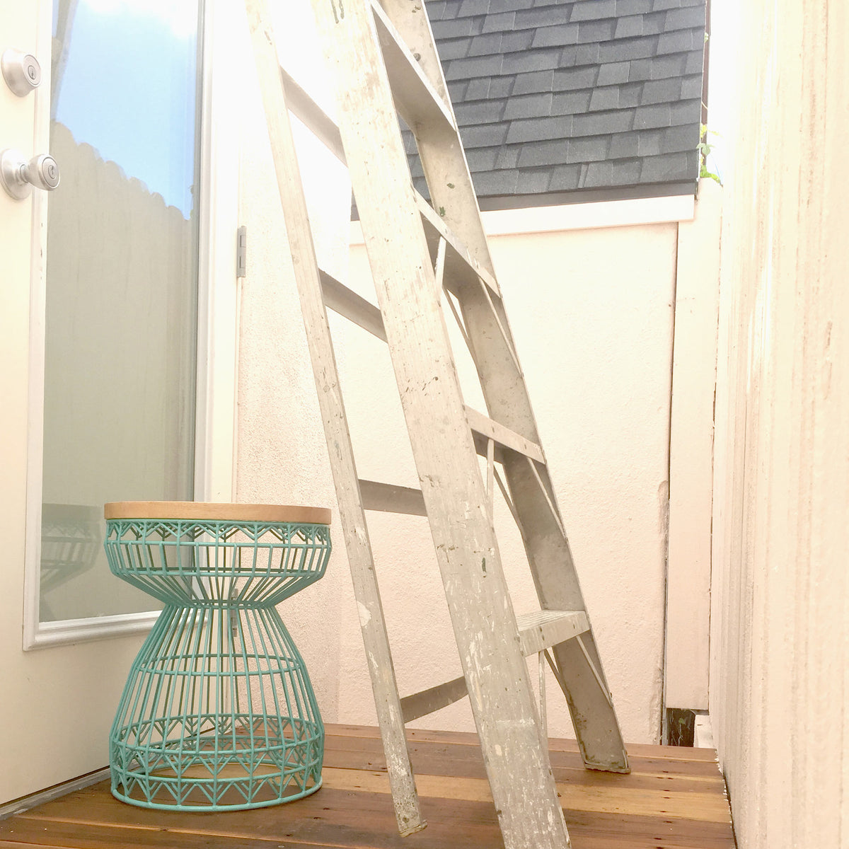 Sweet Stool by Bend, showing sweet stool in live shot.