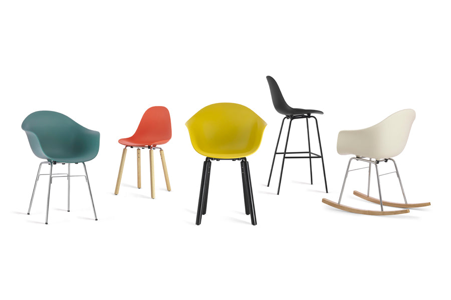 TA Side Chair Yi Natural Oak Base by Toou, showing angle view of ta side chair yi natural oak base in red seat with different chairs.