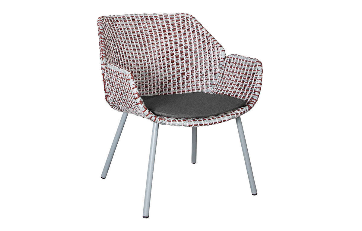 Vibe Outdoor Lounge Chair by Cane-Line - Light Grey/Bordeaux/Dusty Rose Fiber Weave, Black Natte Cushion.